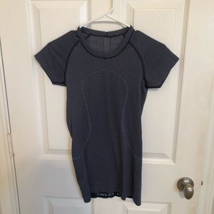 Lululemon swiftly tech short sleeve